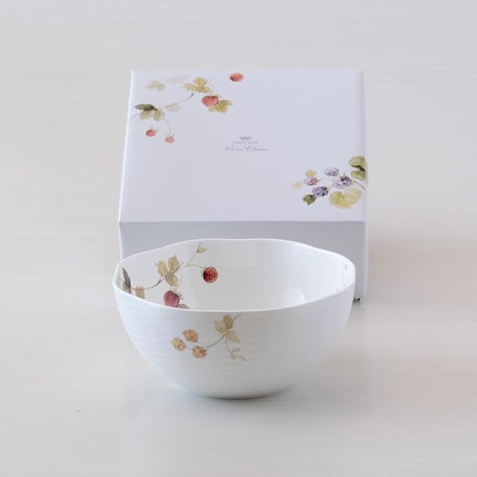 Narumi 51281-21911PAZ Salad Bowl, Lucy Garden, Diameter 8.7 inches (22 cm), Berry Pattern, Cute, Stylish, Relief, Wedding Gift, Mother's Day Gift, Microwave Warm, Dishwasher Safe, Gift Box Included,