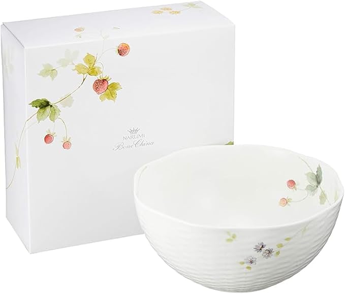 Narumi 51281-21911P Lucy Garden Salad Bowl, Diameter 8.7 inches (22 cm), Berry Pattern, Stylish, Cute, Relief, Wedding Gift, Microwave Warming, Dishwasher Safe, Gift Box Included