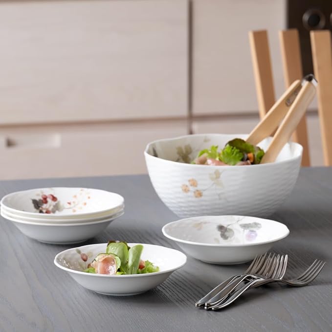 Narumi 51281-21911PAZ Salad Bowl, Lucy Garden, Diameter 8.7 inches (22 cm), Berry Pattern, Cute, Stylish, Relief, Wedding Gift, Mother's Day Gift, Microwave Warm, Dishwasher Safe, Gift Box Included,