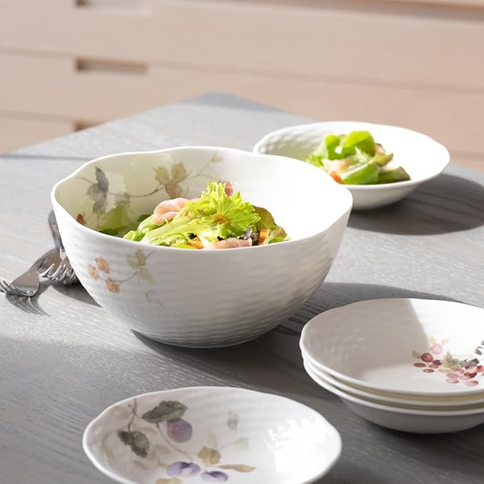 Narumi 51281-21911PAZ Salad Bowl, Lucy Garden, Diameter 8.7 inches (22 cm), Berry Pattern, Cute, Stylish, Relief, Wedding Gift, Mother's Day Gift, Microwave Warm, Dishwasher Safe, Gift Box Included,
