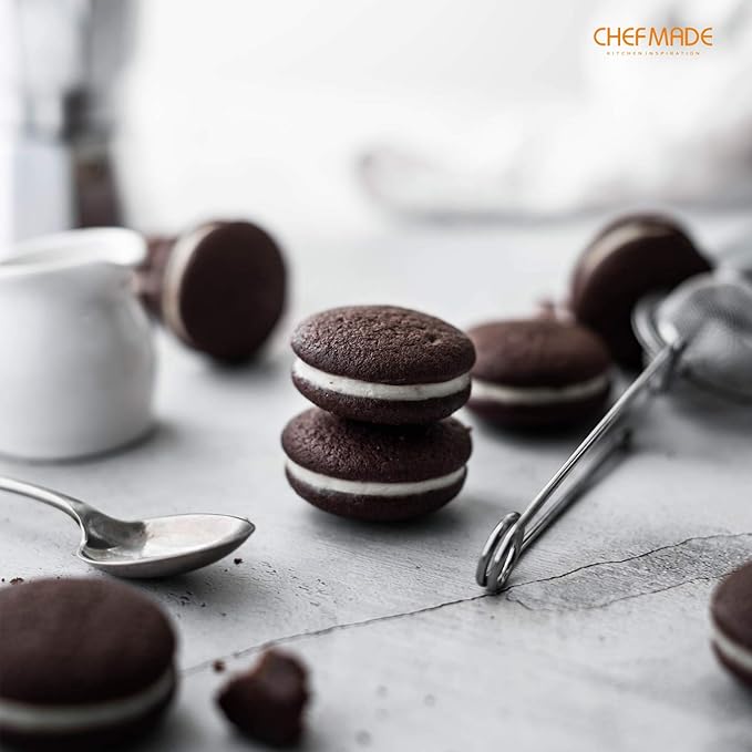 CHEFMADE Macaron Cake Pan, 30-Cavity Non-Stick Macaroon Biscuits Cookie Bakeware for Oven Baking (Champagne Gold)