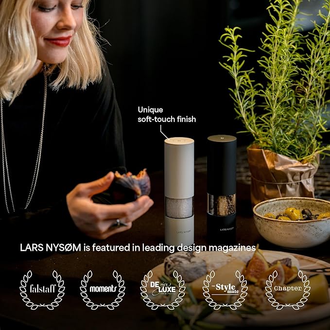 LARS NYSØM Electric Salt and Pepper Grinder Set I Automatic Salt and Pepper Mills with Adjustable Ceramic Grinder I USB Rechargeable Electric Spice Mill Set with LED Light (Brown/Beige)
