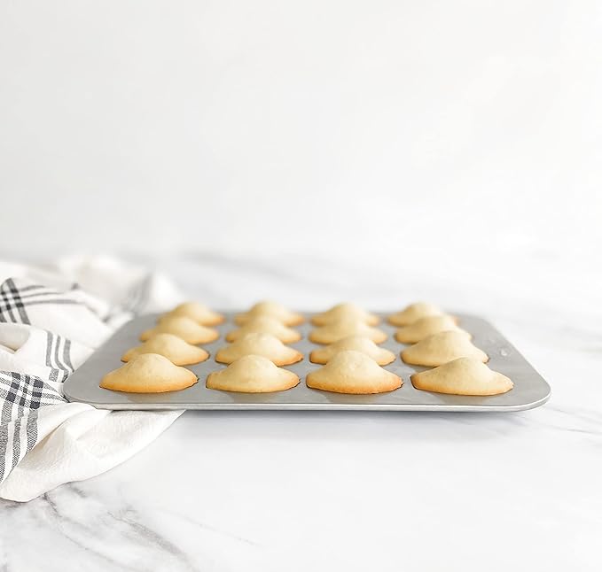 USA Pan Bakeware Nonstick Madeleine Pan, 16 Well