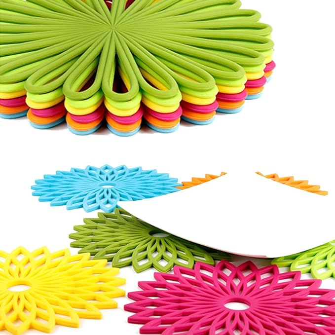 ME.FAN Silicone Trivet Mat - Kitchen Hot Pads for Pots & Dish - Insulated Teapot Trivet - Flexible, Durable, Non-Slip Large Coasters 3 Set Grass Green
