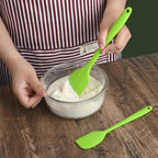 5pcs Green Silicone Kitchen Utensil Set Nonstick Cooking Tools Heat Resistant Baking Gadgets with Spatula, Whisk, and Scraper for Home Cooking
