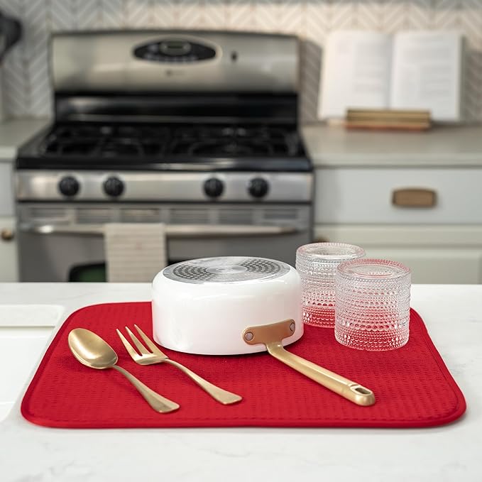 S&T INC. Dish Drying Mat, 16” x 18”, Absorbent Microfiber Kitchen Counter Mat, Dish Drying Pad for Dishes, Utensils, Pots and Pans, Large, Red