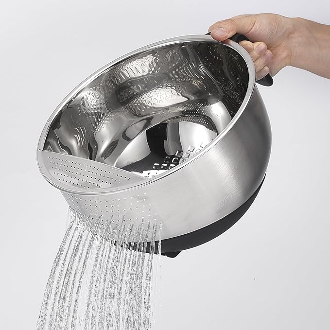 Rice Washer Strainer Bowl Quinoa Washing Bowl whit Handle Stainless Steel Colander Versatile Side Drainers for Cleaning Rinsing Fruits, Vegetables, and Beans - Tilting Non-slip Silicone Bottom