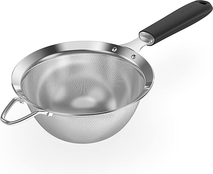 18/8 Stainless Steel Mesh Strainer: U-Taste 5.5 Inch Kitchen Fine Mesh Sieve Food Colander with Riveted Sturdy Silicone Handle and 30 Mesh Hole for Straining Flour, Pasta, Fruit, Quinoa (Black)