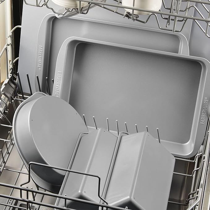 Farberware Insulated Nonstick Bakeware 14-Inch x 16-Inch Jumbo Cookie Sheet, Light Gray