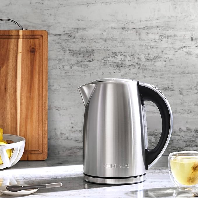 Cuisinart PerfecTemp 1.7-Liter Electric Kettle, Cordless Electric Tea Kettle, 1500W for Fast Heat-Up, 6 Preset Temperatures, 30-Minute Keep Warm, Stay Cool Nonslip Handle, CPK-17P1