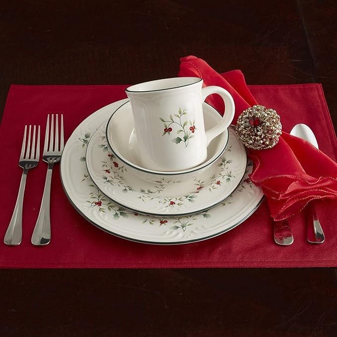 Pfaltzgraff 5072007 Winterberry Holiday 16 Piece Dinnerware Set, Service for 4, White