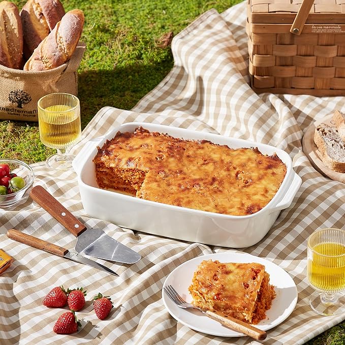 Large Ceramic Casserole Dish with Lid, 4.0 Quart Covered Rectangular Stoneware Baking Dishes for Oven, Deep 9x13 Inch Lasagna Pans for Baking and Serving, Perfect for Christmas Gifts, White