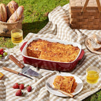 Lareina Large Ceramic Casserole Dish with Lid, 4.0 Quart Covered Rectangular Stoneware Baking Dishes for Oven, Deep 9x13 Inch Lasagna Pans for Baking and Serving, Perfect for Christmas gifts, Red